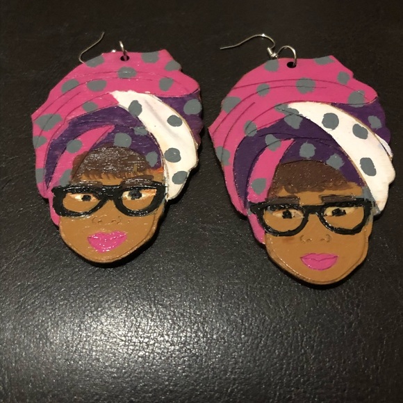 Earrings - Picture 2 of 4